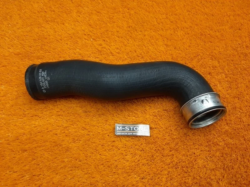 Патрубок интеркулера Mercedes-Benz M-Class 2010 A1645282082 W164 642.820, правый