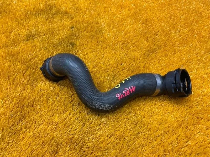 Патрубок радиатора верхний Mercedes-Benz C-Class 2014 A2055010182 W205 274.920