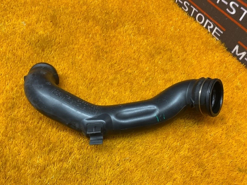 Патрубок интеркулера Bmw X6 2011 13717571350 E71 N55B30A, передний левый