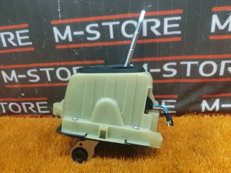 Селектор акпп Mercedes-Benz C-Class 2007 A2042673724 W204 272.921