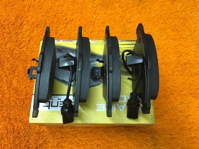 Колодки тормозные Audi A8 4E0698151F 4E/D3, передние