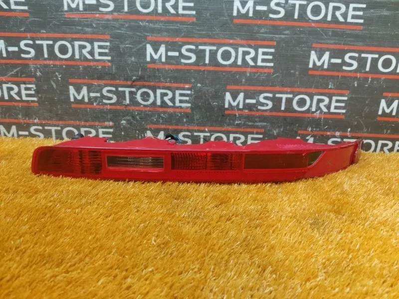 Фонарь в бампер Audi Q7 2006 4L0945096 4LB BAR, правый