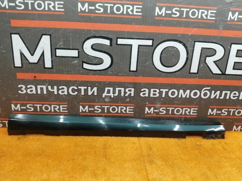 Накладка на порог Mercedes-Benz C-Class 2007 A2046900440 W204 271.950, правая