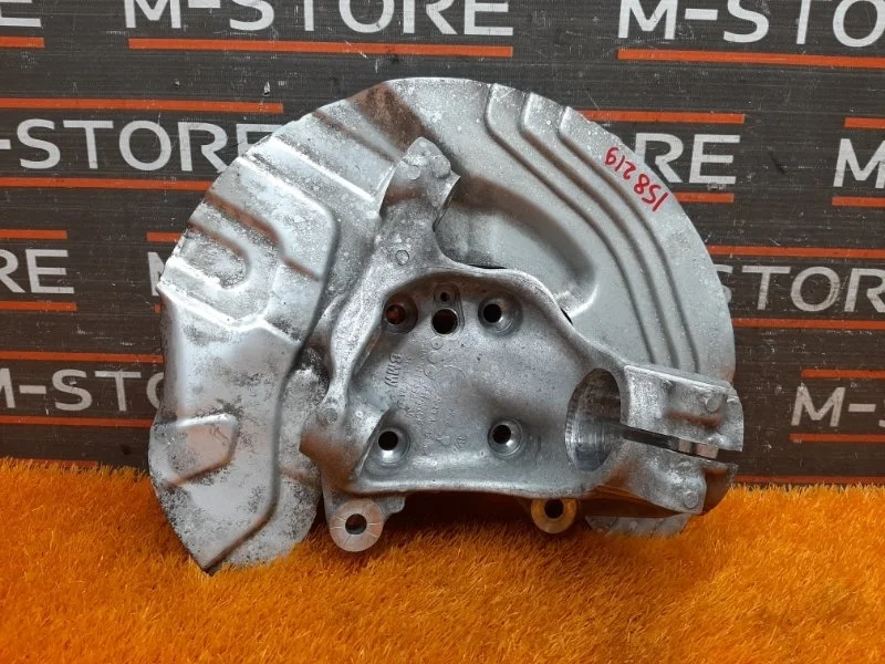 Кулак поворотный Bmw X1 2010 31216784866 E84 N46B20B, передний правый