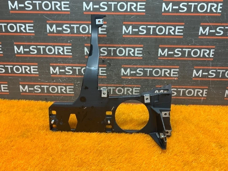 Рамка радиатора Bmw 6-Series 2004 51647008848 E64 N62B44A, левая