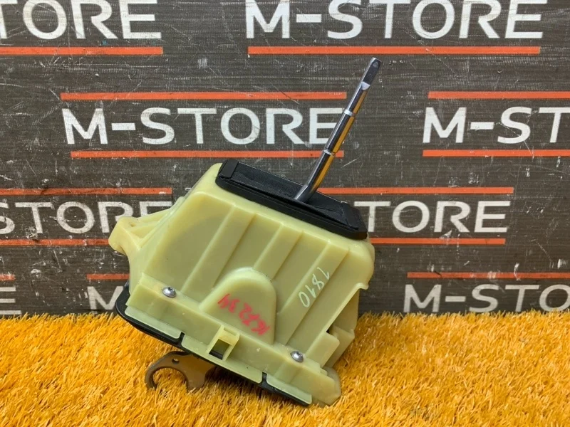 Селектор акпп Mercedes-Benz C-Class 2008 A2042673724 W204 271.950