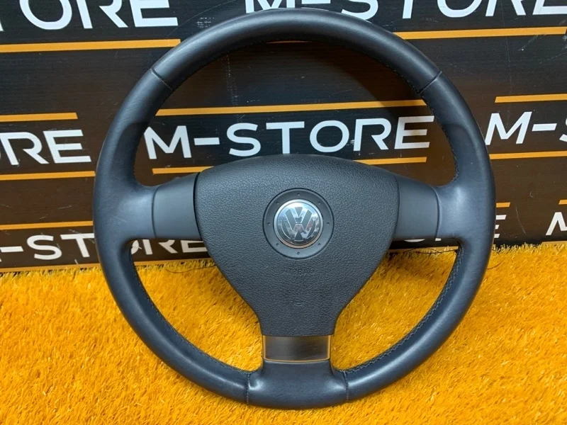 Руль Volkswagen Tiguan 2010 1T0419091AB 5N CAWA