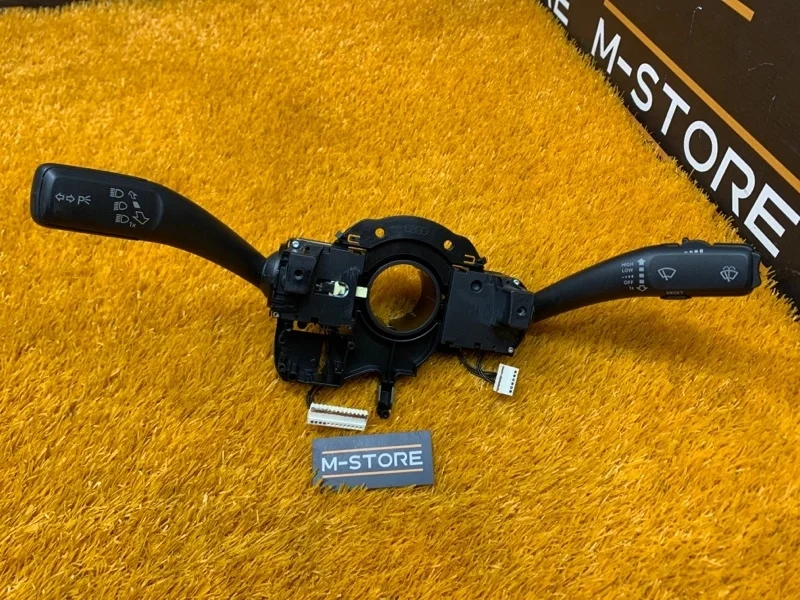 Блок подрулевых переключателей Audi A5 2010 8K0953502BC 8T CDNC