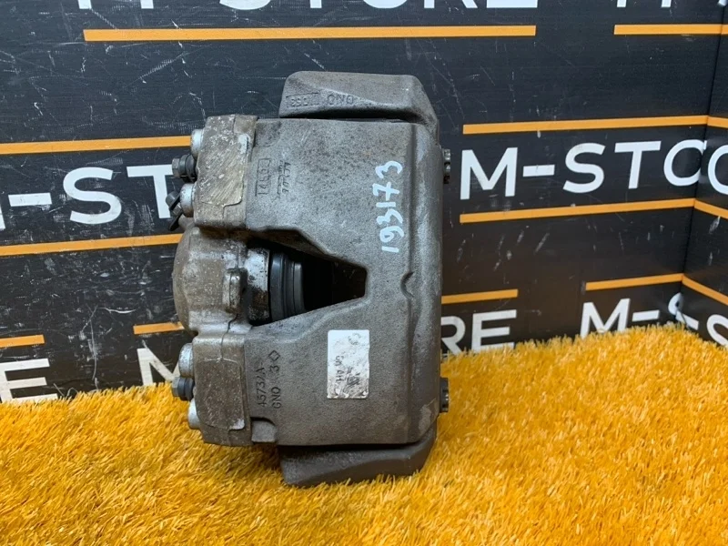 Суппорт Audi A4 2013 8K0615124H B8/8K CDNC, передний правый