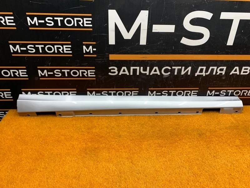 Накладка на порог Mercedes-Benz C-Class 2012 A2046900440 W204 271.820, правая