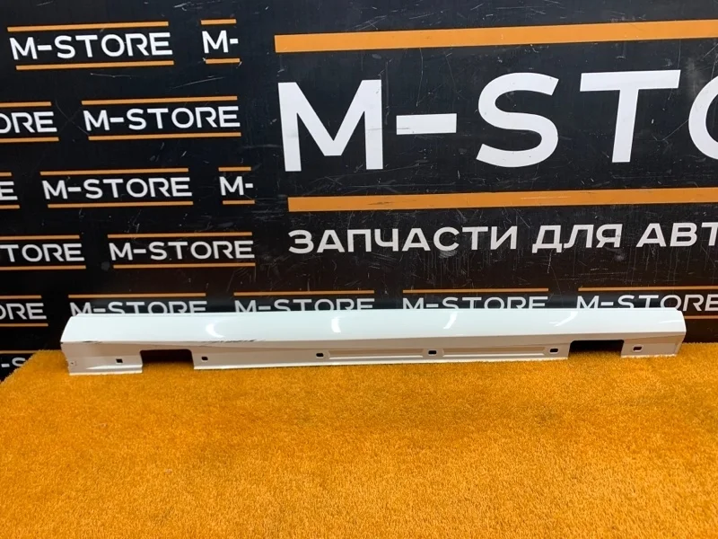 Накладка на порог Mercedes-Benz A-Class 2015 A2466901440 W176 270.910, правая