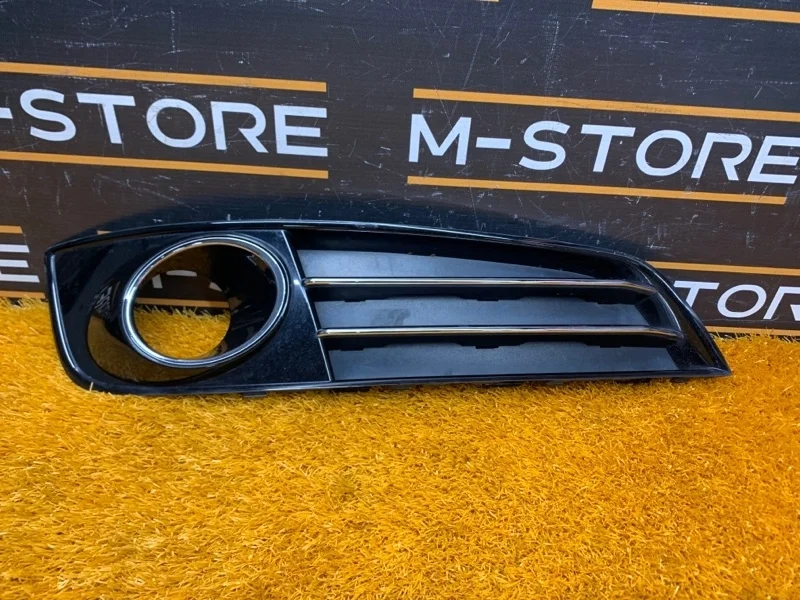 Оправа туманки Audi A8 2010 4H0807680K 4H/D4 CDRA, правая