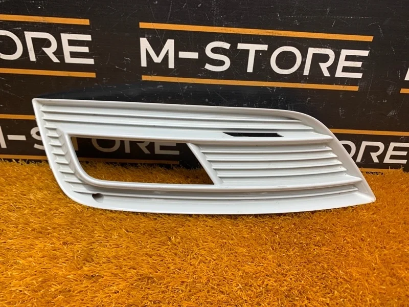 Оправа туманки Audi A4 2013 8K0807681K B8/8K CDNC, левая