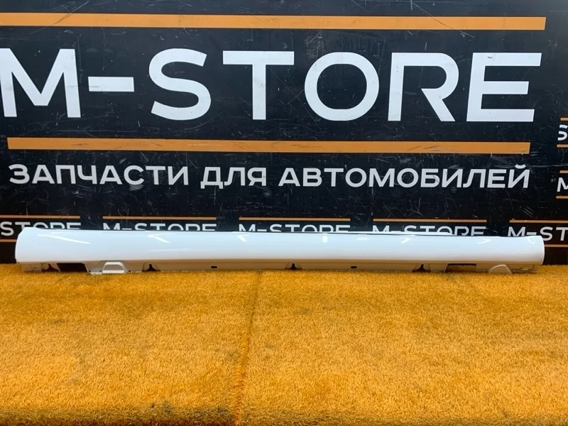 Накладка на порог Mercedes-Benz C-Class 2014 A2056900840 W205 274.920, правая