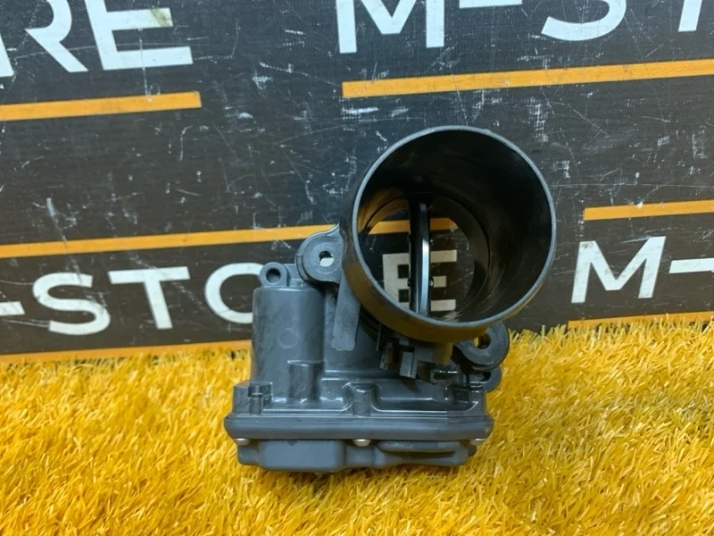 Дроссельная заслонка Bmw X1 2016 13548512452 F48 B47C20A