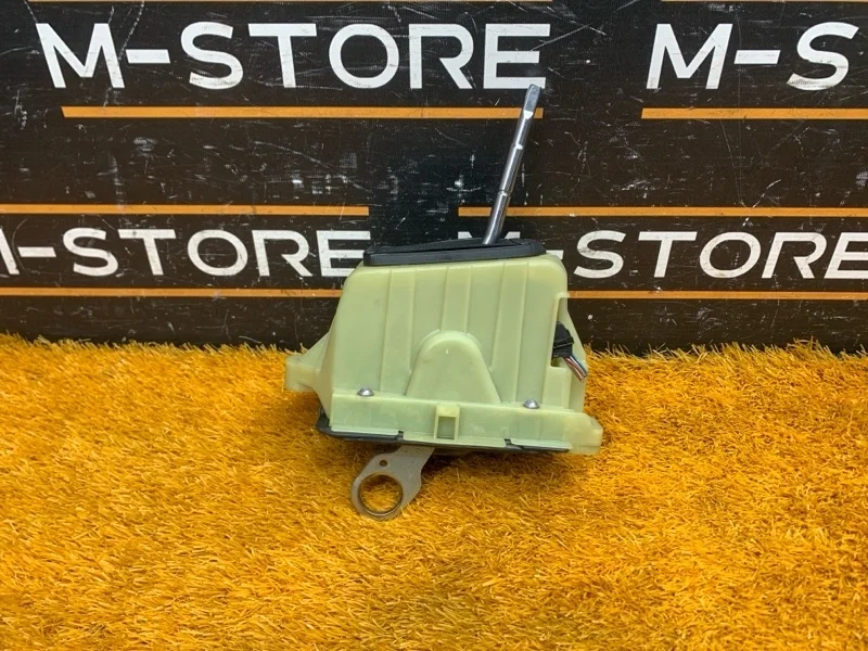 Селектор акпп Mercedes-Benz C-Class 2010 A2042675724 W204 271.860