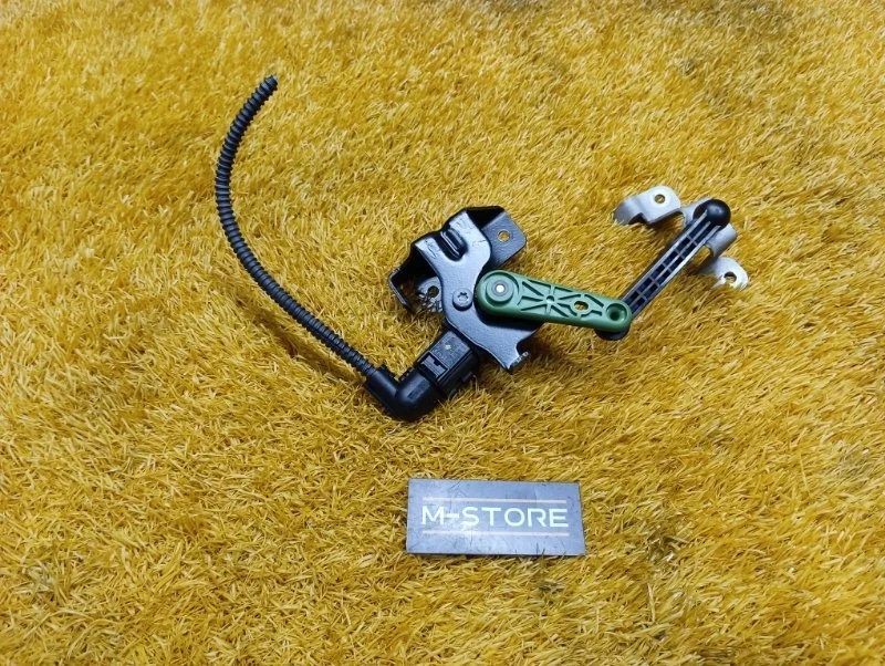 Датчик высоты дорожного просвета Audi A3 2014 5Q0907503 8V CXSA, задний