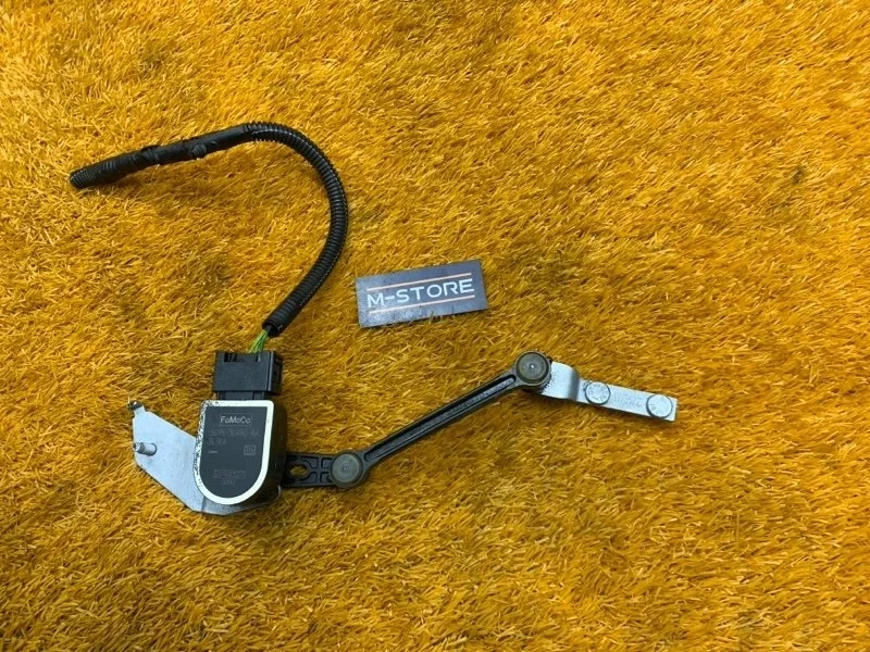 Датчик высоты дорожного просвета Volvo Xc60 2014 31288274 DZ40 B4204T11, задний правый