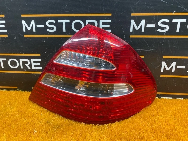 Фонарь задний Mercedes-Benz E-Class 2004 A2118200464 W211 112.913, правый