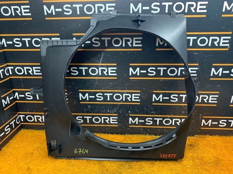 Диффузор радиатора Land Rover Range Rover 2002 PGK000030 L322 M62B44