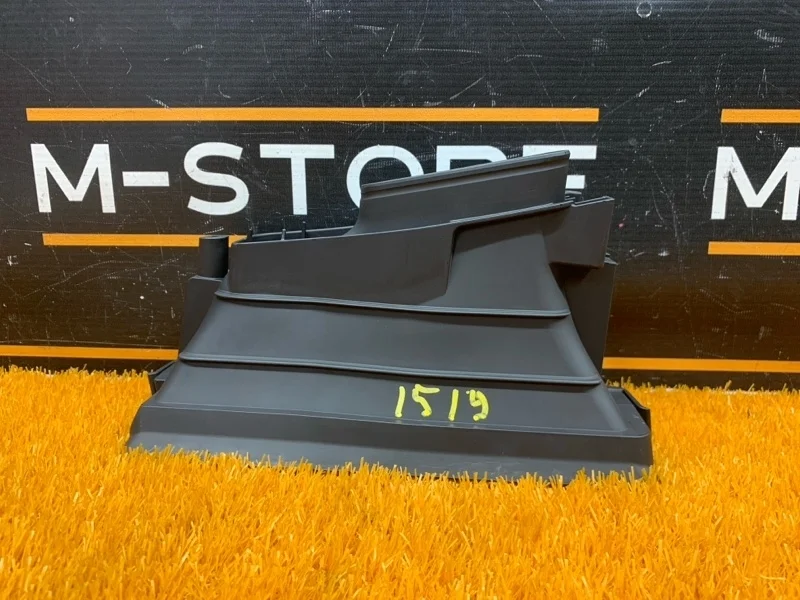 Воздухозаборник Audi A8 2010 4H0129628AA 4H/D4 CDRA, правый