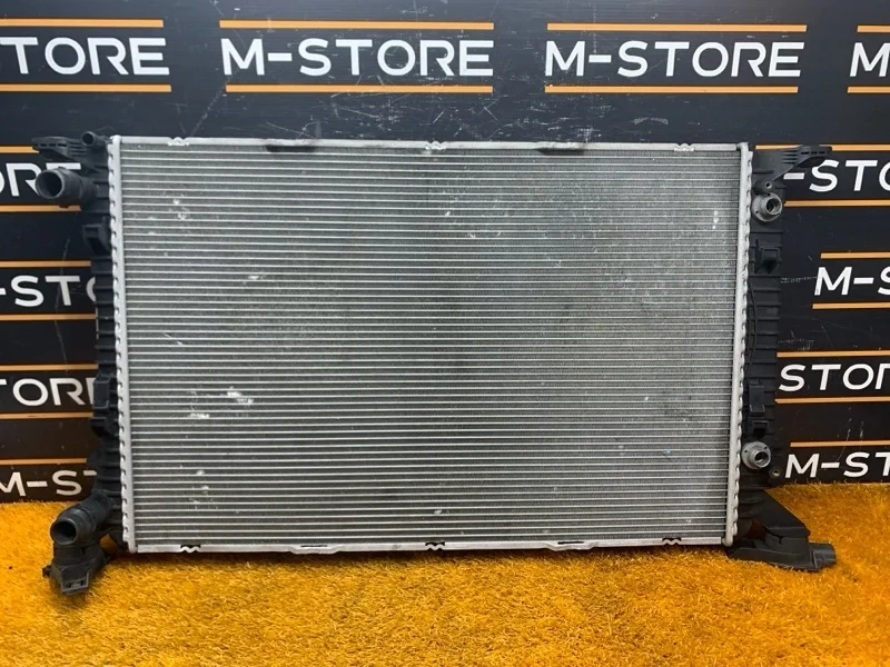 Радиатор ДВС Audi Q5 8K0121251AA 8R