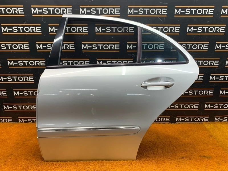 Дверь Mercedes-Benz E-Class 2003 A2117300105 W211 112.949, задняя левая