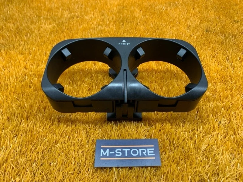 Подстаканник Mercedes-Benz S-Class 2005 A2216830000 W221 272.965