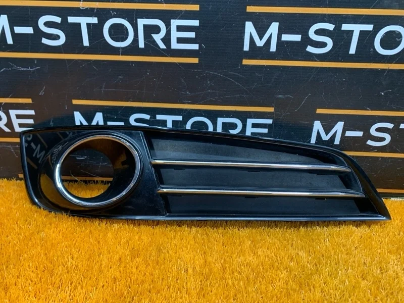 Оправа туманки Audi A8 2013 4H0807680K 4H/D4 CEUA, правая