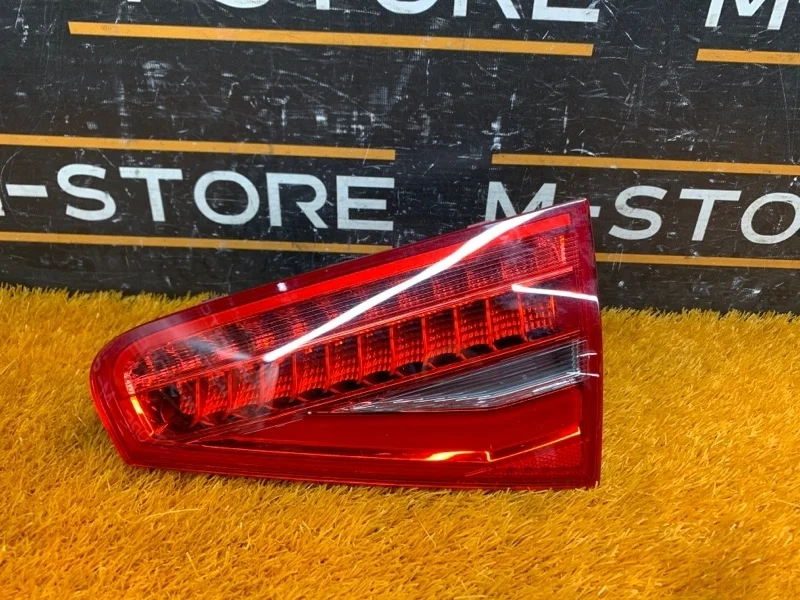 Фонарь крышки багажника Audi A4 2013 8K5945094AC B8/8K CDNB, правый