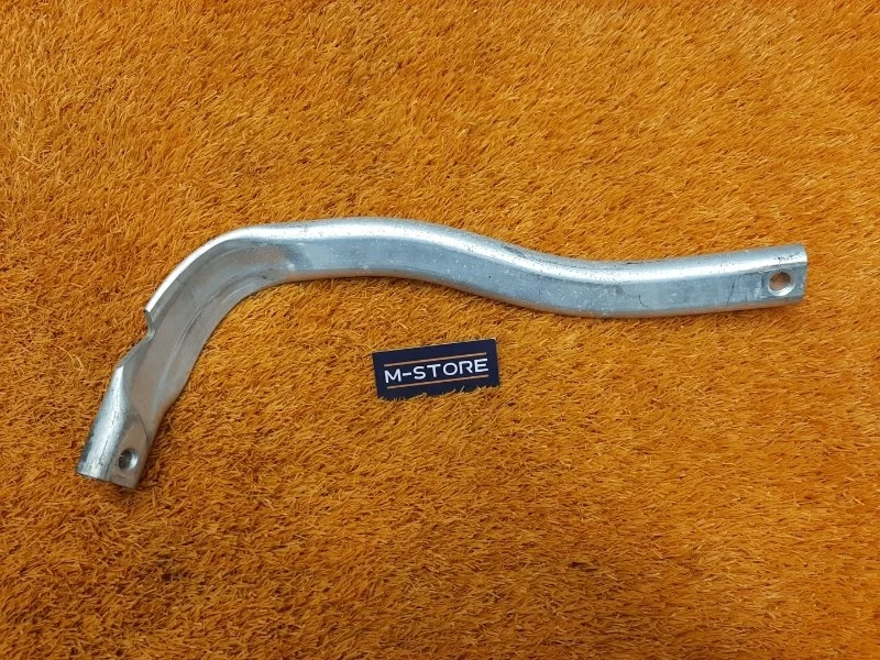 Крепление крыла Audi A8 2013 4H0821259C 4H/D4 CEUA, переднее левое