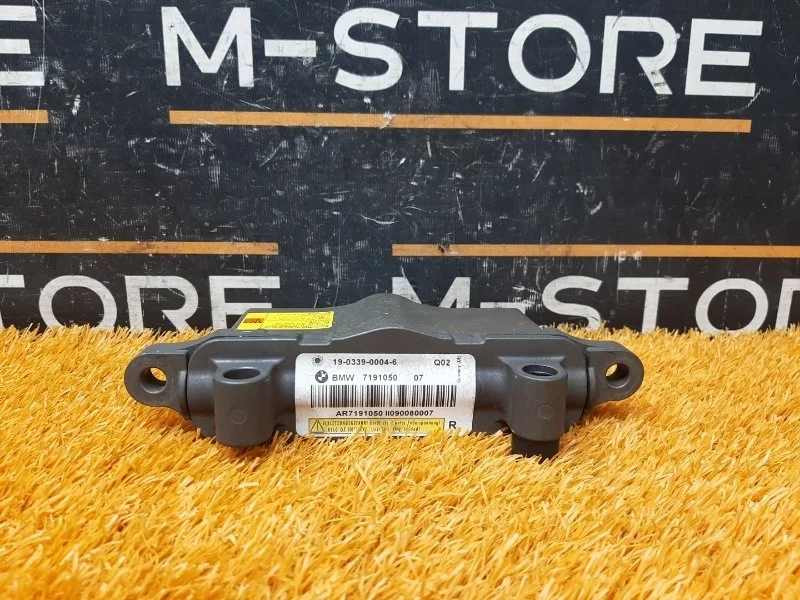 Пиропатрон петли капота Bmw 7-Series 2009 7191050 F01 N63B44A, правый