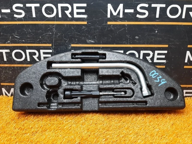 Ящик для инструментов Audi A8 2013 4H0012110 4H/D4 CEUA