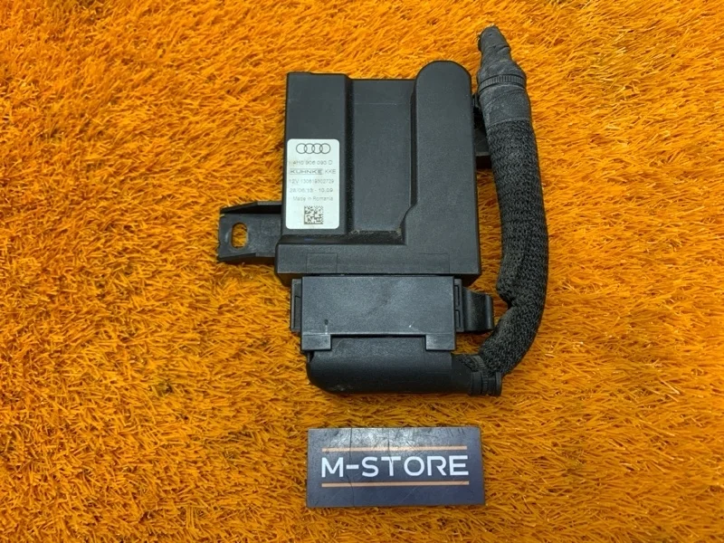Блок управления топливным насосом Audi A8 2013 4H0906093D 4H/D4 CEUA