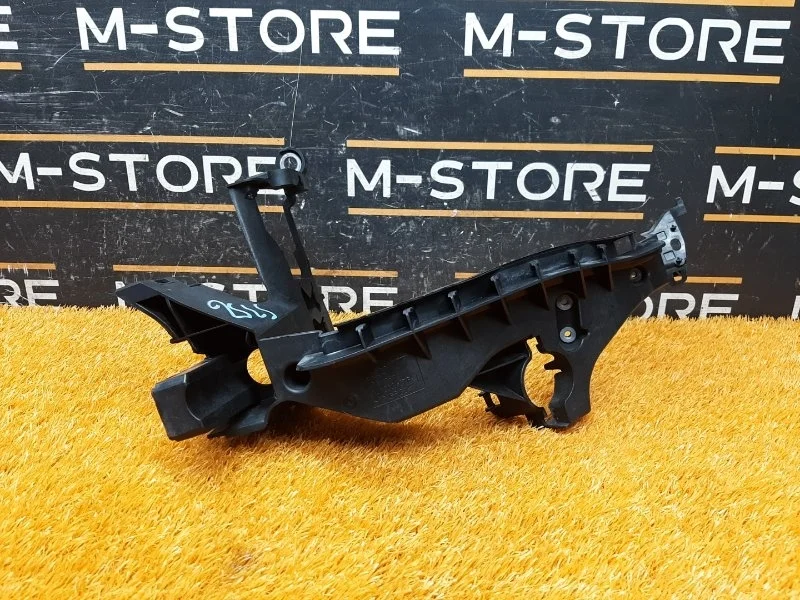 Кронштейн фары Audi A4 2013 8K0805607B B8/8K CDN, левый