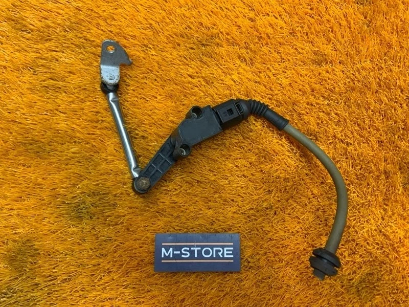 Датчик высоты дорожного просвета Audi Q5 2010 1T0907503A 8R CDNC, задний левый