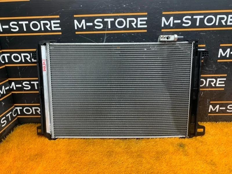 Радиатор кондиционера Mercedes-Benz E-Class A2045000654