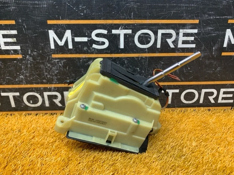 Селектор акпп Mercedes-Benz C-Class A2042677624 W204