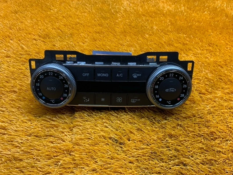 Блок управления климат-контролем Mercedes-Benz Glk-Class 2008 A2048300590 X204 272.948
