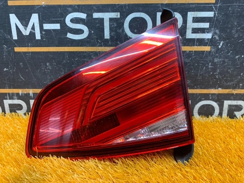 Фонарь крышки багажника Volkswagen Passat 2015 3G5945094B B8/3G CZEA, правый