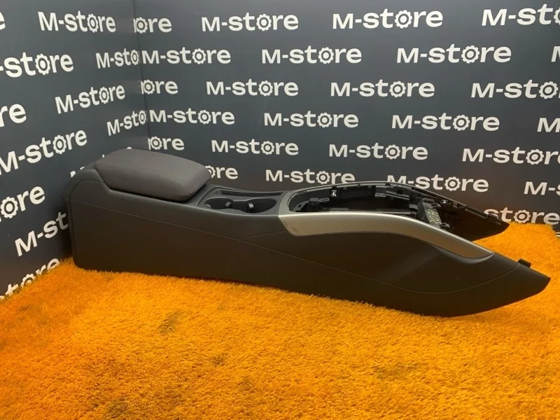 Подлокотник Audi A4 2008 8K0863244A B8/8K CABB