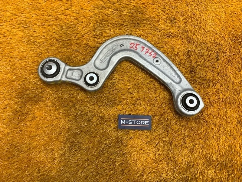 Рычаг подвески верхний Audi A4 2016 8W0505324F B9/8W CVKB, задний правый