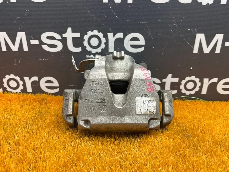 Суппорт Audi A4 2016 8W0615123 B9/8W CVKB, передний левый