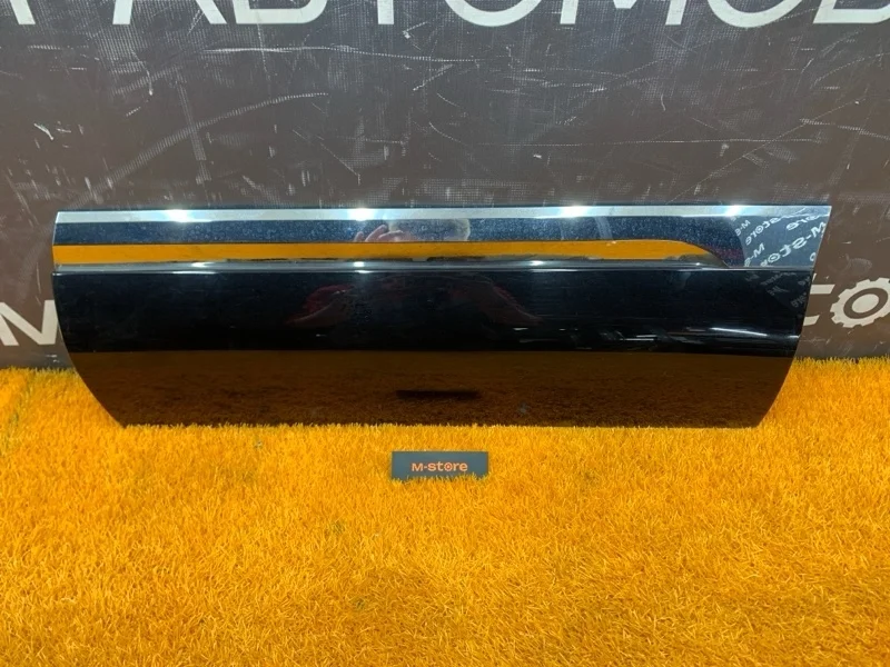 Молдинг на дверь Volkswagen Touareg 2011 7P6854949H 7P CGRA, задний левый