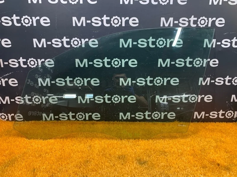 Стекло боковое Porsche Cayenne 2013 95854251100 958 5502, переднее левое