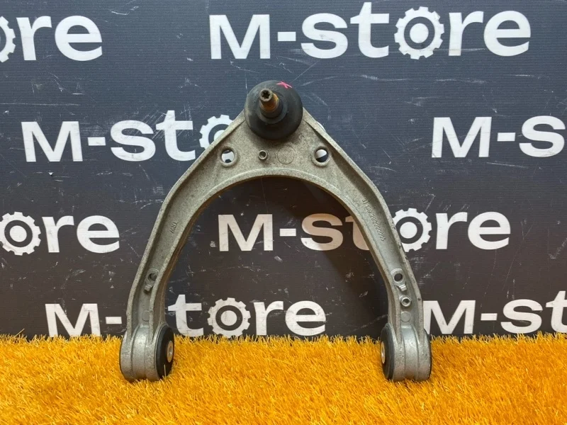 Рычаг подвески верхний Volkswagen Touareg 2008 7L0407047B 7L BHK, передний правый