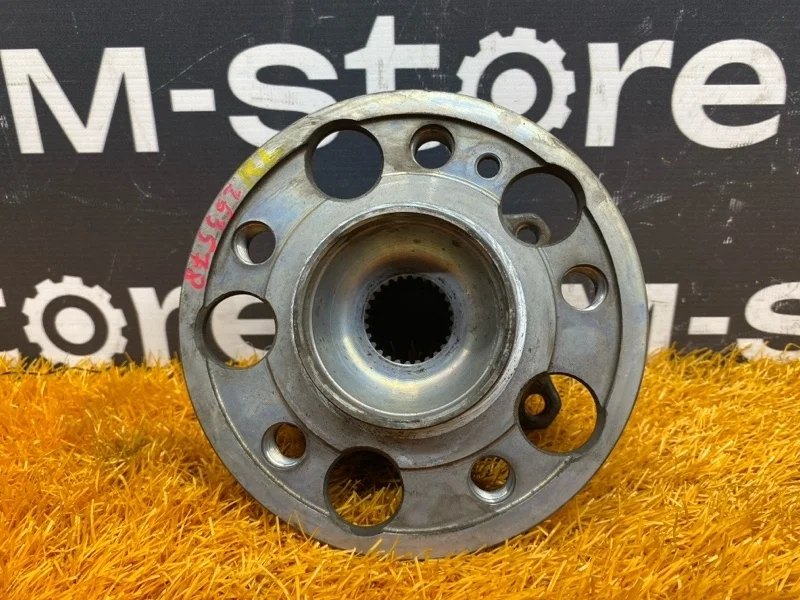 Ступица Mercedes-Benz C-Class 2014 A2053570400 W205 274.920, задняя левая