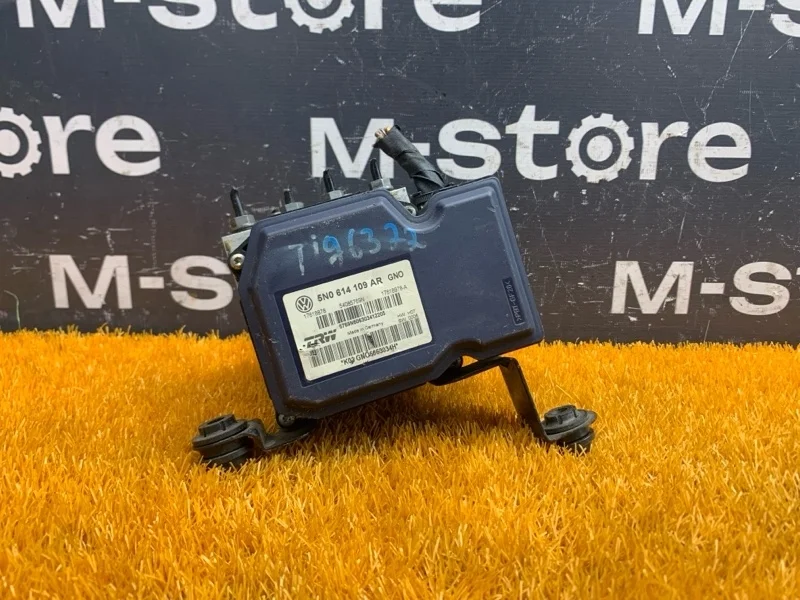 Блок ABS Volkswagen Tiguan 2012 5N0614109AR 5N CCZD