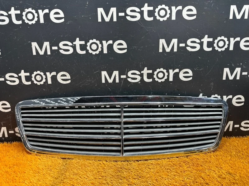 Решетка радиатора Mercedes-Benz C-Class 2001 A2038800483 W203 111.951
