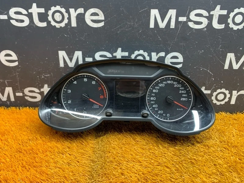 Щиток приборов Audi Q5 2010 8R0920930B 8R CAL